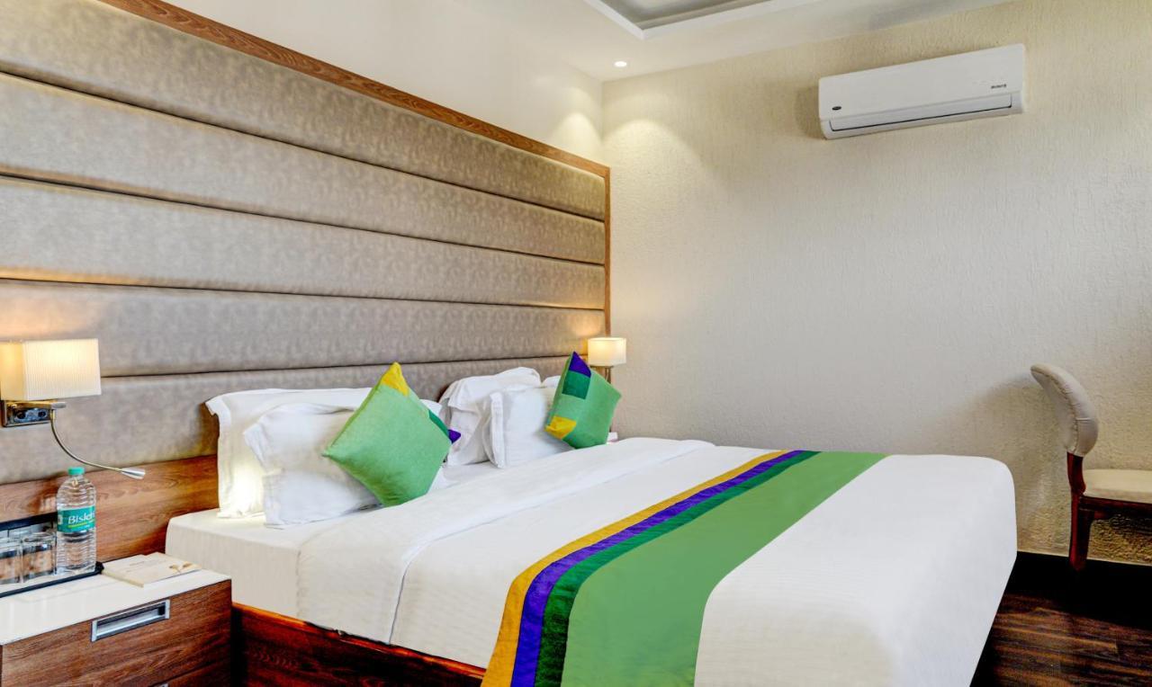 Hotel Sun Grand Dehradun Eksteriør bilde
