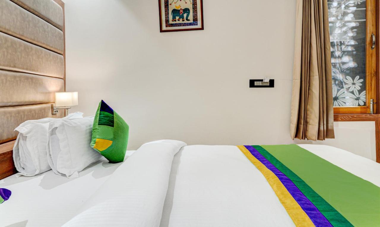 Hotel Sun Grand Dehradun Eksteriør bilde